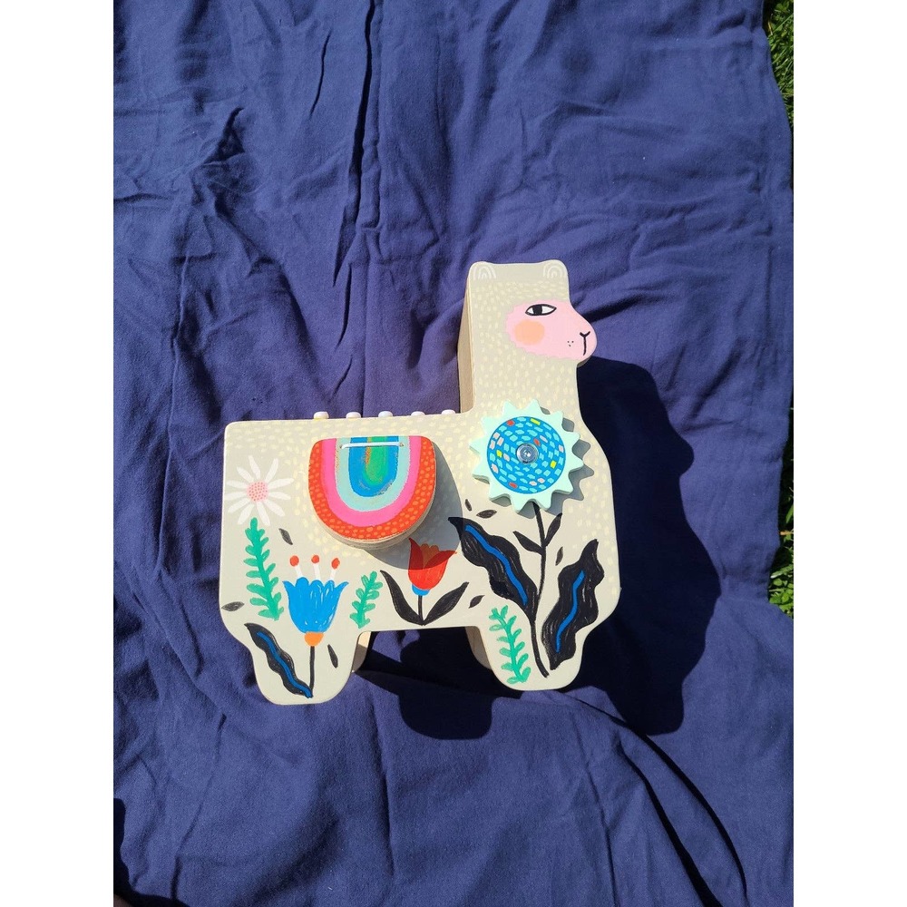 The Manhattan Toy Company Musical Lili Llama